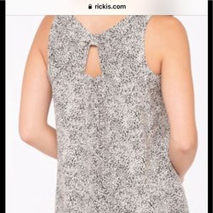 Sleeveless Open Bow Back Top